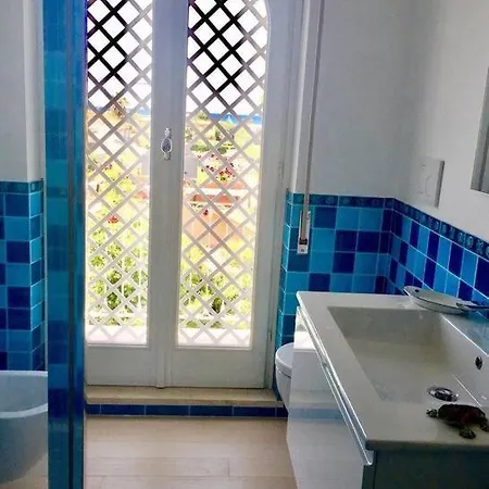 Signorile, Luminosissima Vista Mare Nyaraló